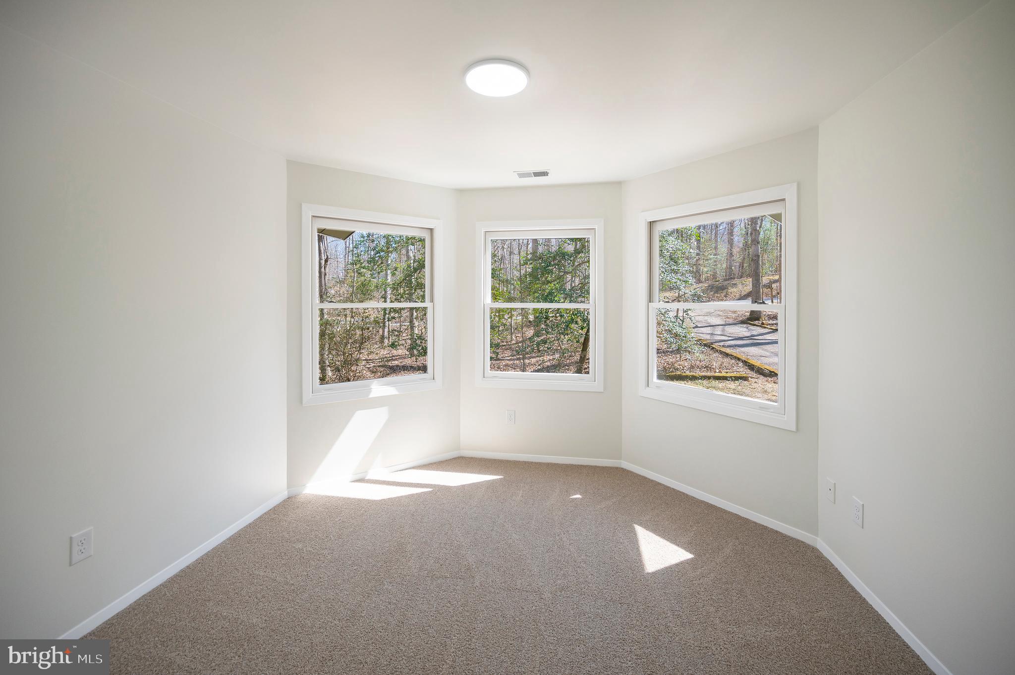 LAKE WILDERNESS - Residential