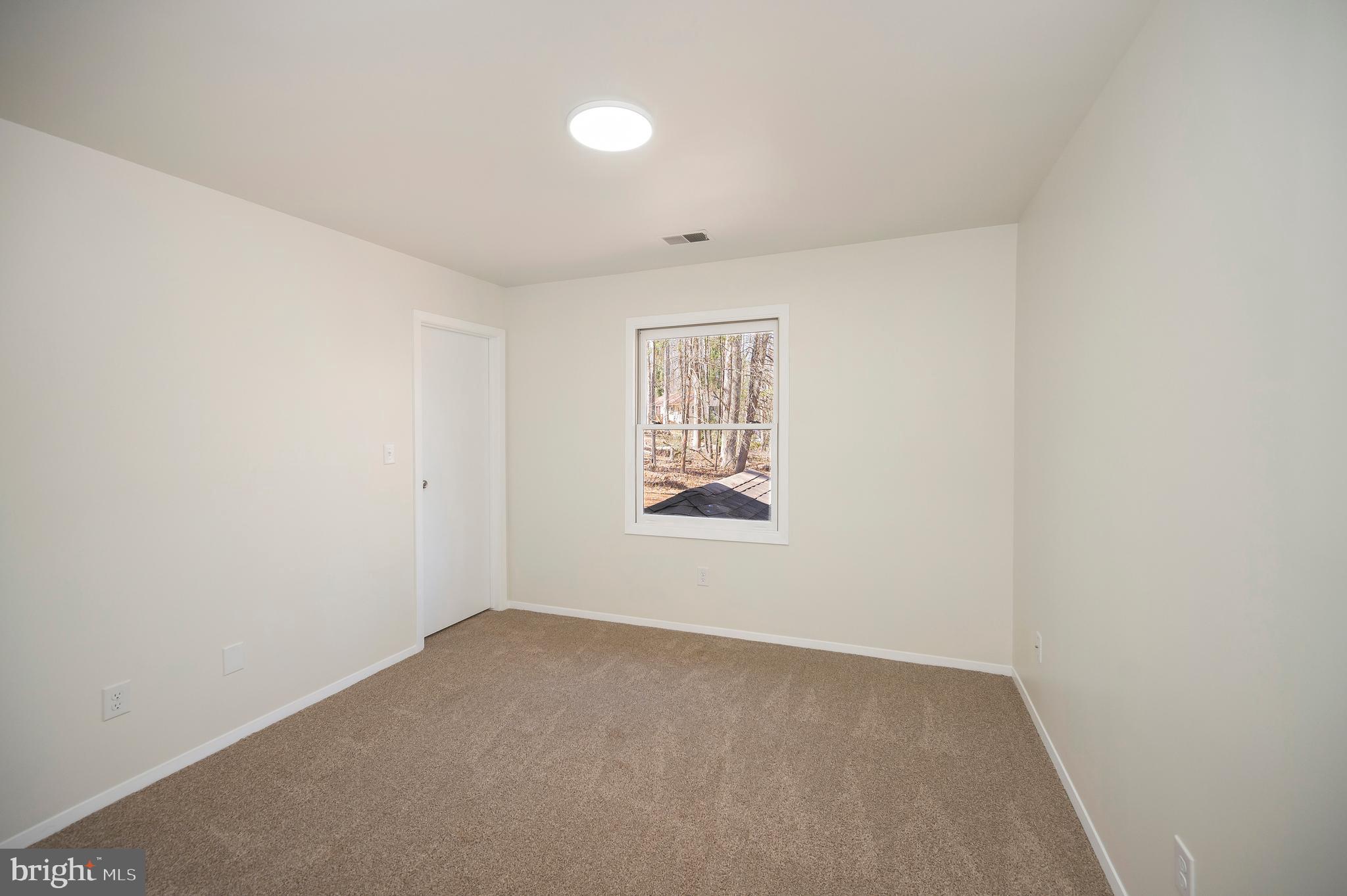 LAKE WILDERNESS - Residential