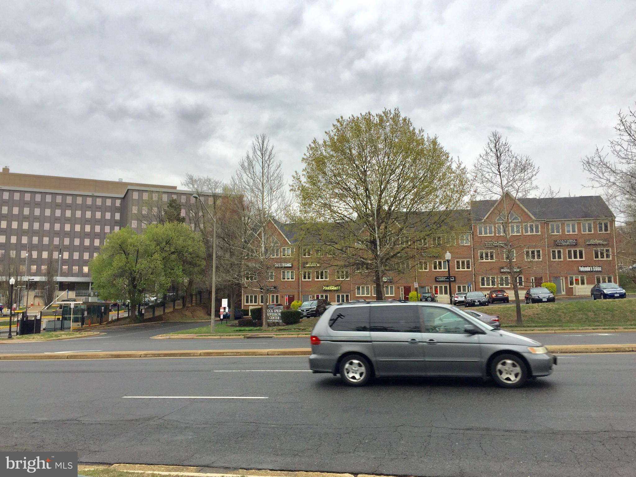 ROCK SPRING PROFESSIONAL CENTER - Commercial Lease