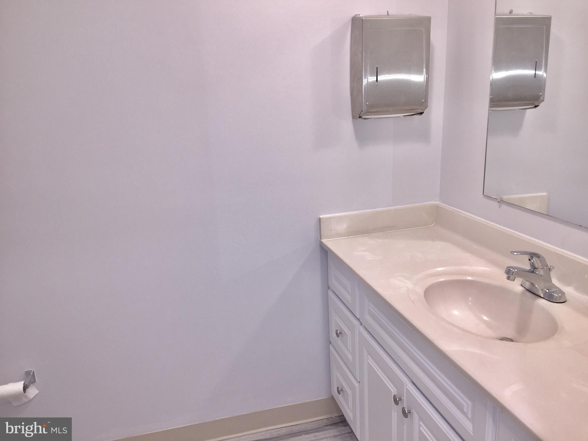 ROCK SPRING PROFESSIONAL CENTER - Commercial Lease