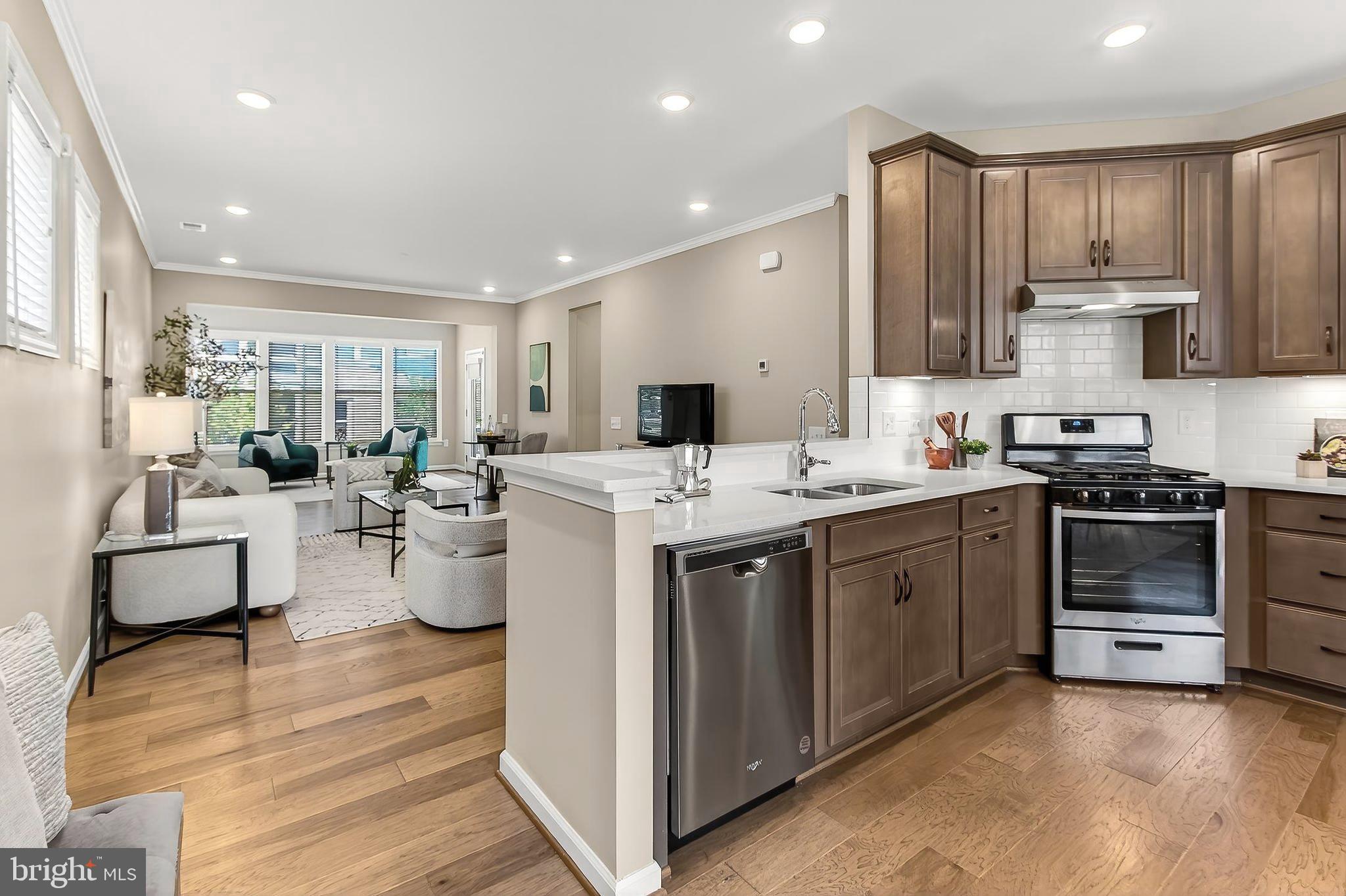 21899 HAWKSBILL HIGH CIRCLE