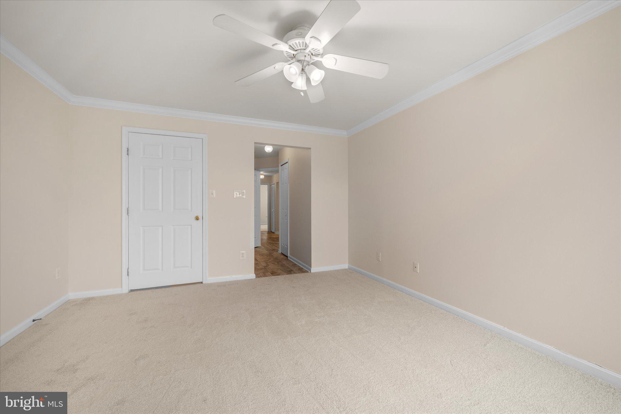 LAKESHORE CONDO - Residential