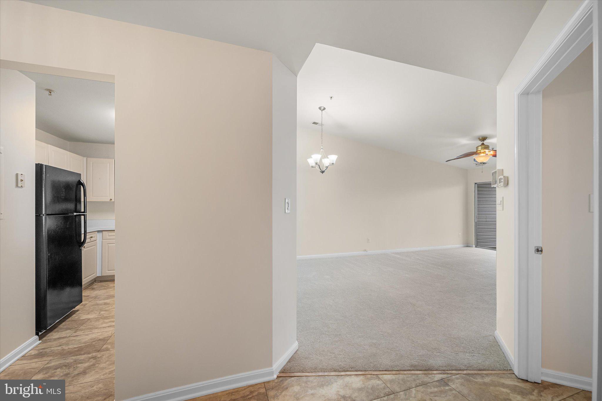 LAKESHORE CONDO - Residential