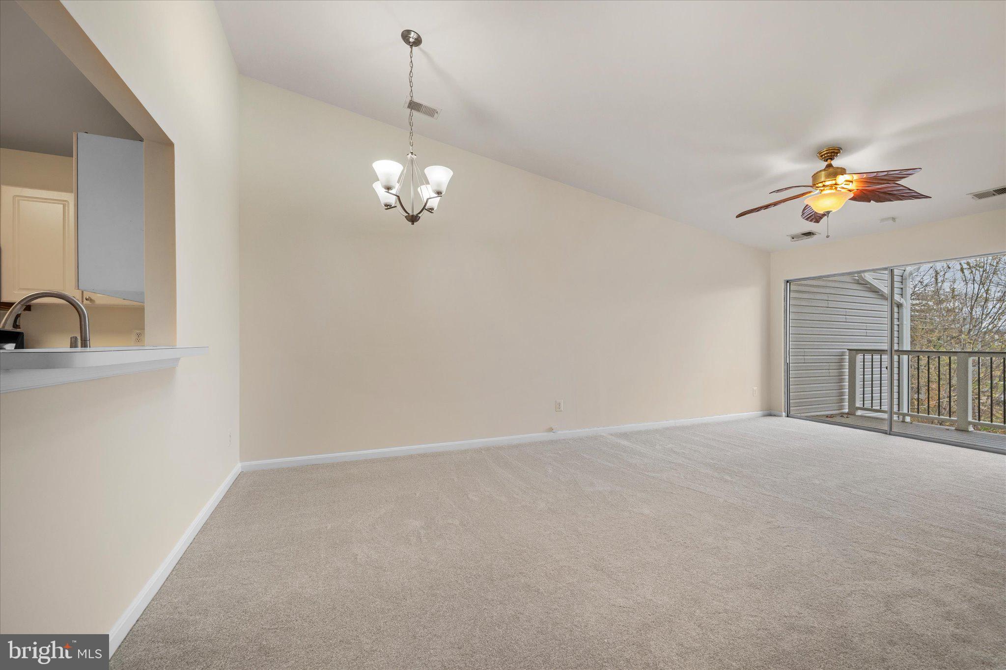 LAKESHORE CONDO - Residential