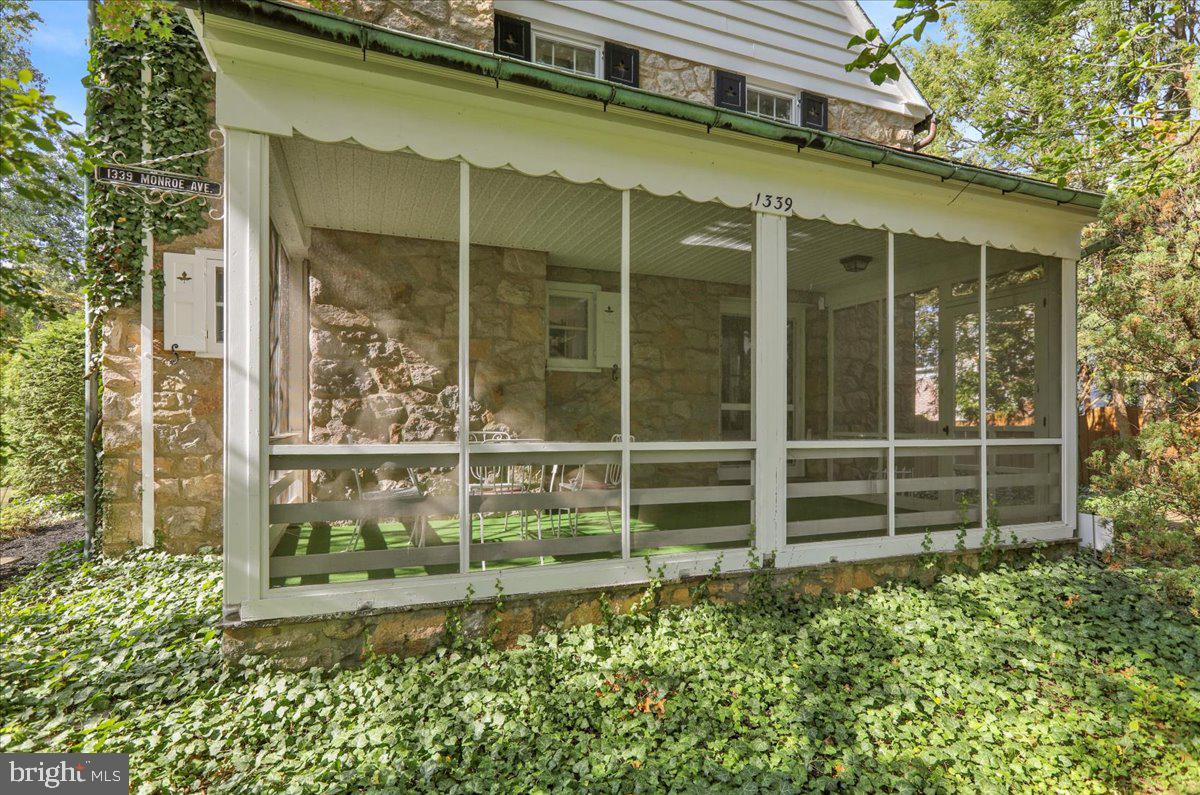 1339 MONROE AVENUE