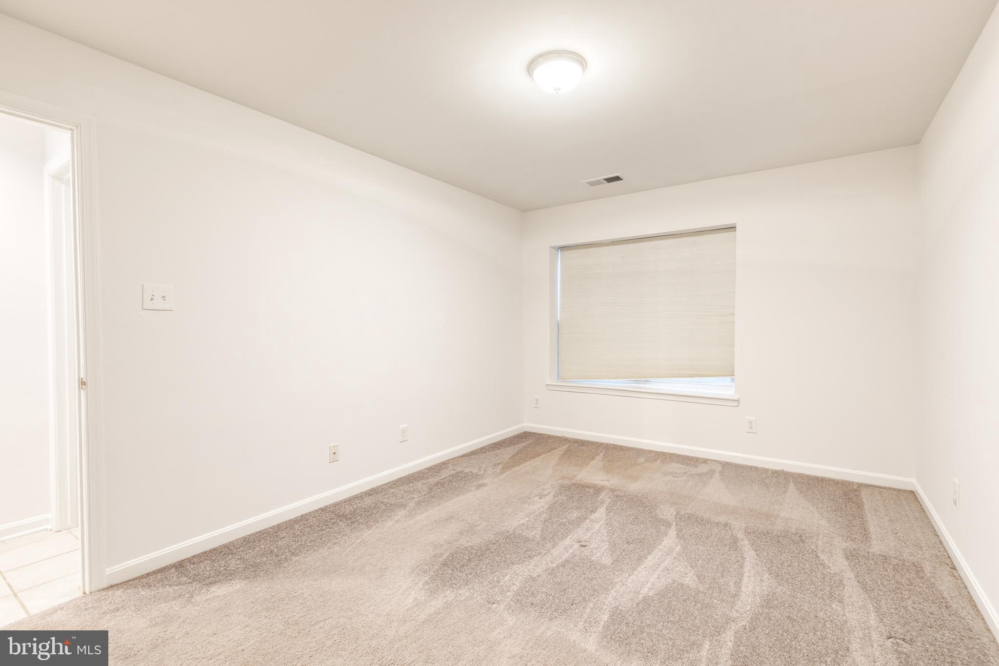 RIVERCHASE CONDOS - Residential