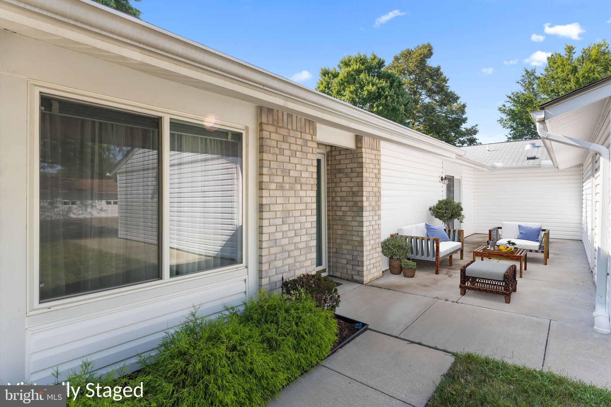 LEISURE WORLD - Residential