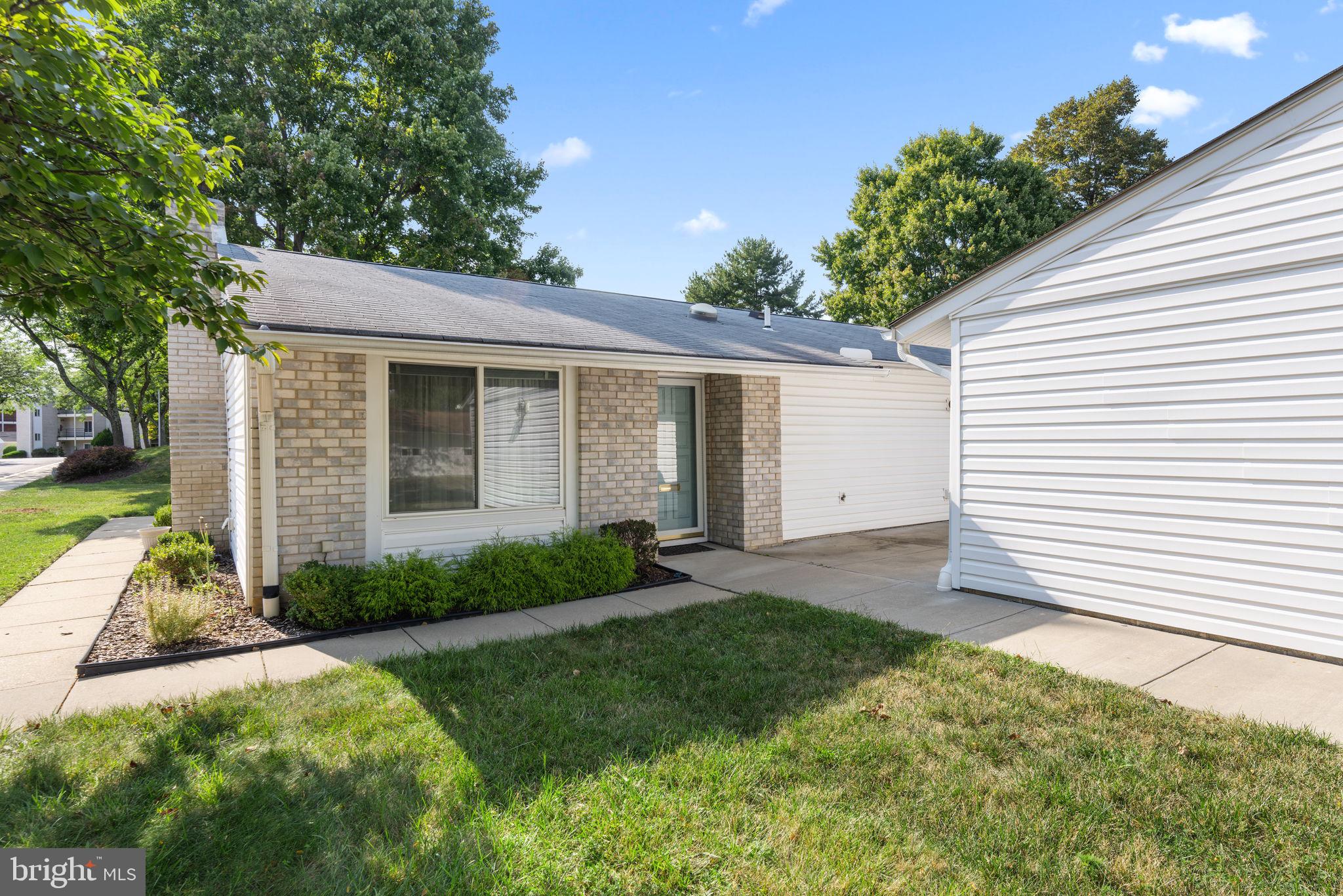 LEISURE WORLD - Residential