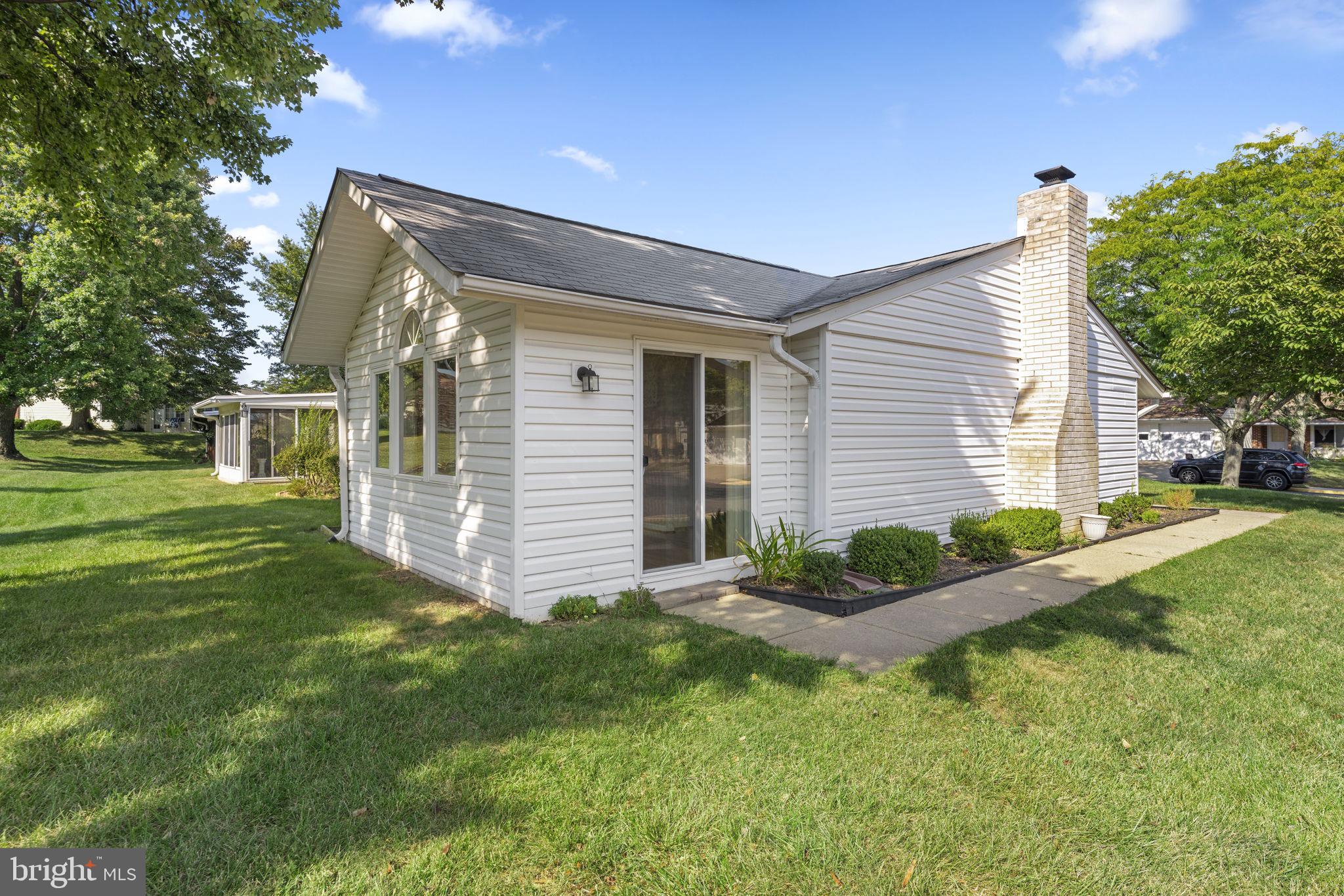 LEISURE WORLD - Residential