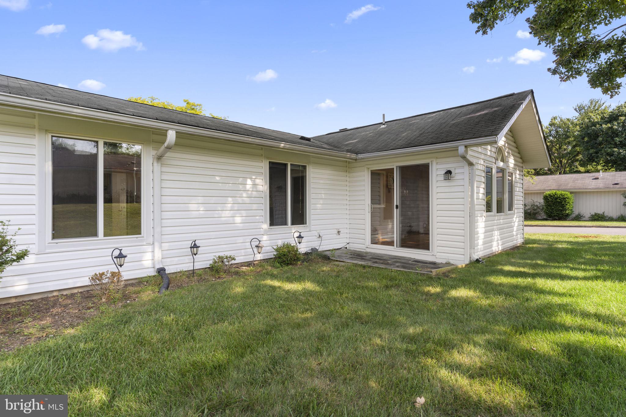 LEISURE WORLD - Residential