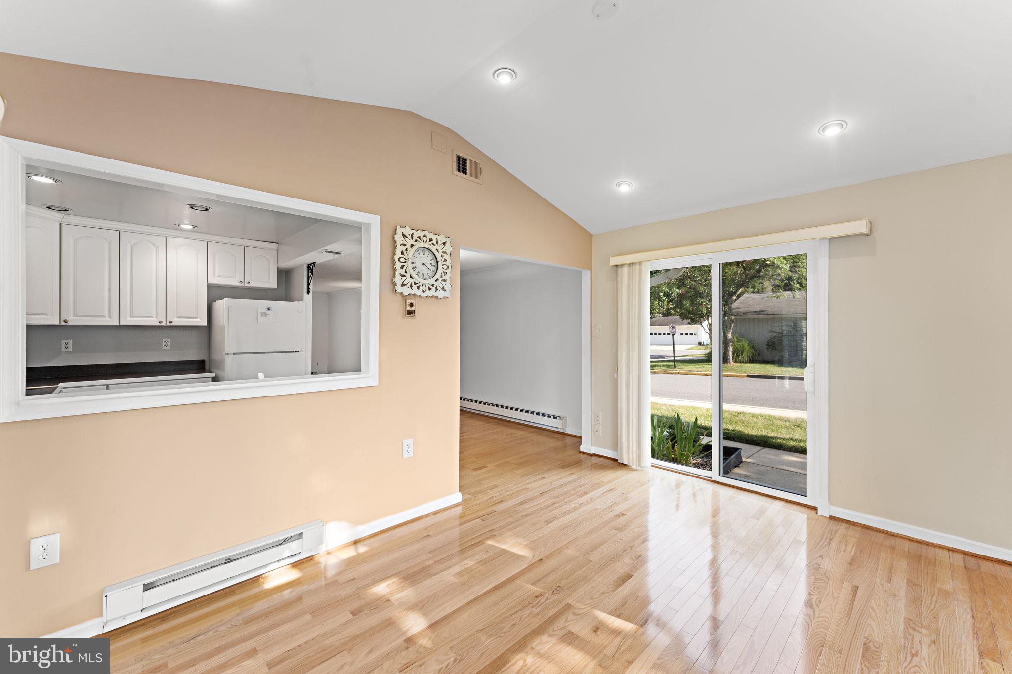 LEISURE WORLD - Residential