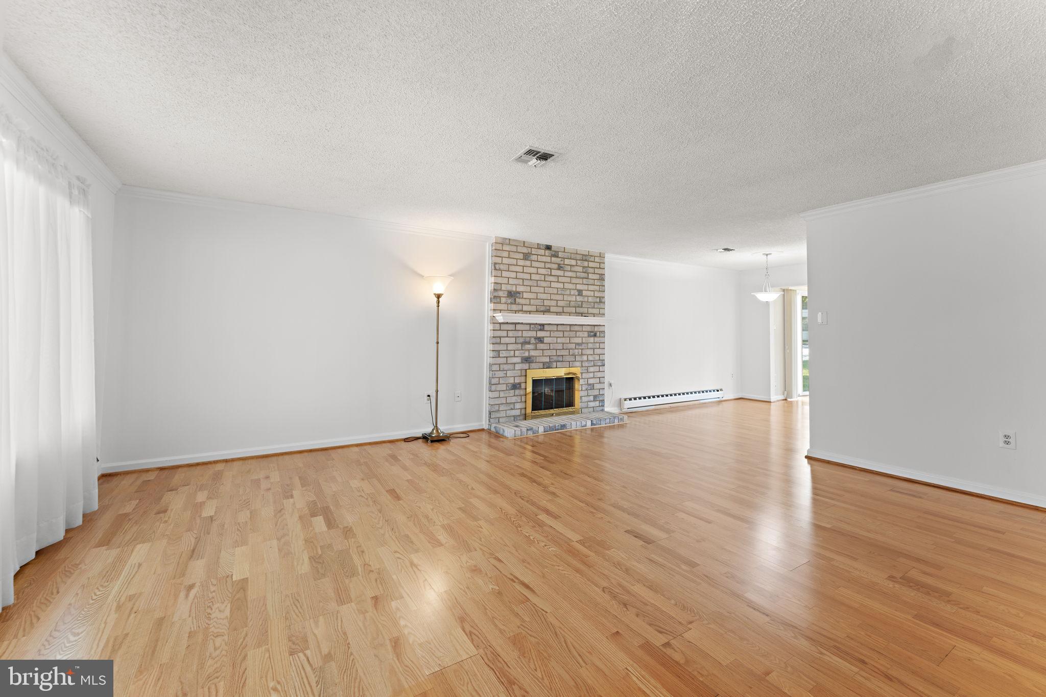 LEISURE WORLD - Residential