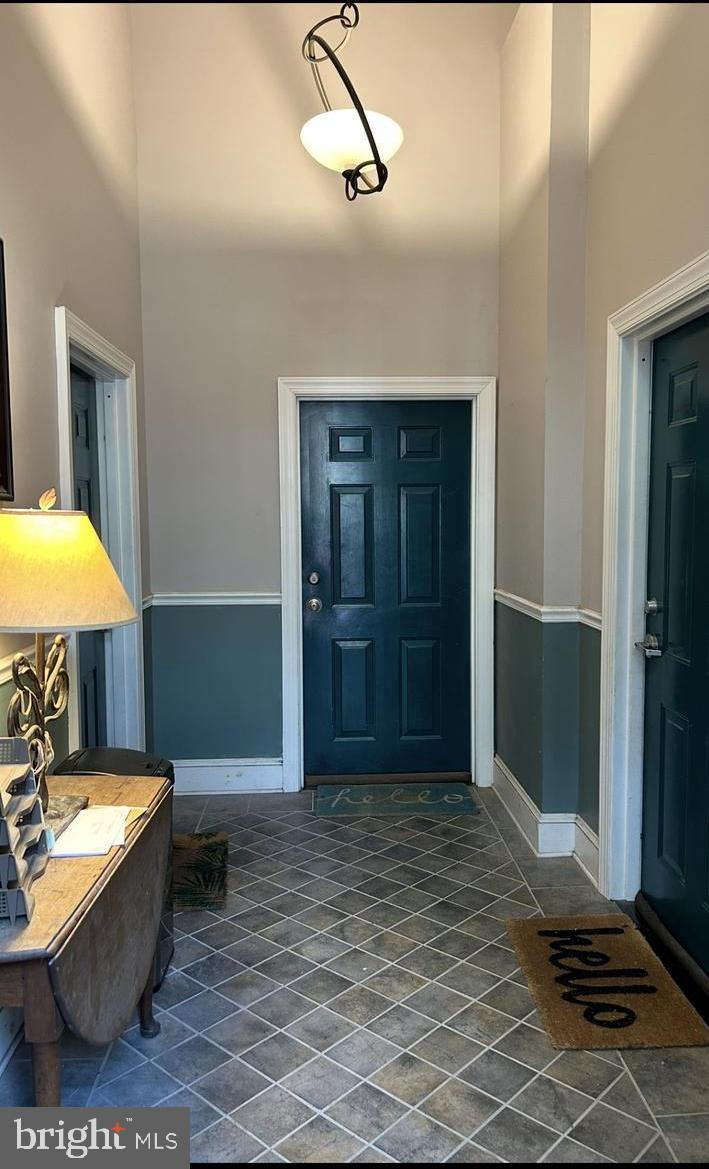 QUEEN VILLAGE - Residential Income