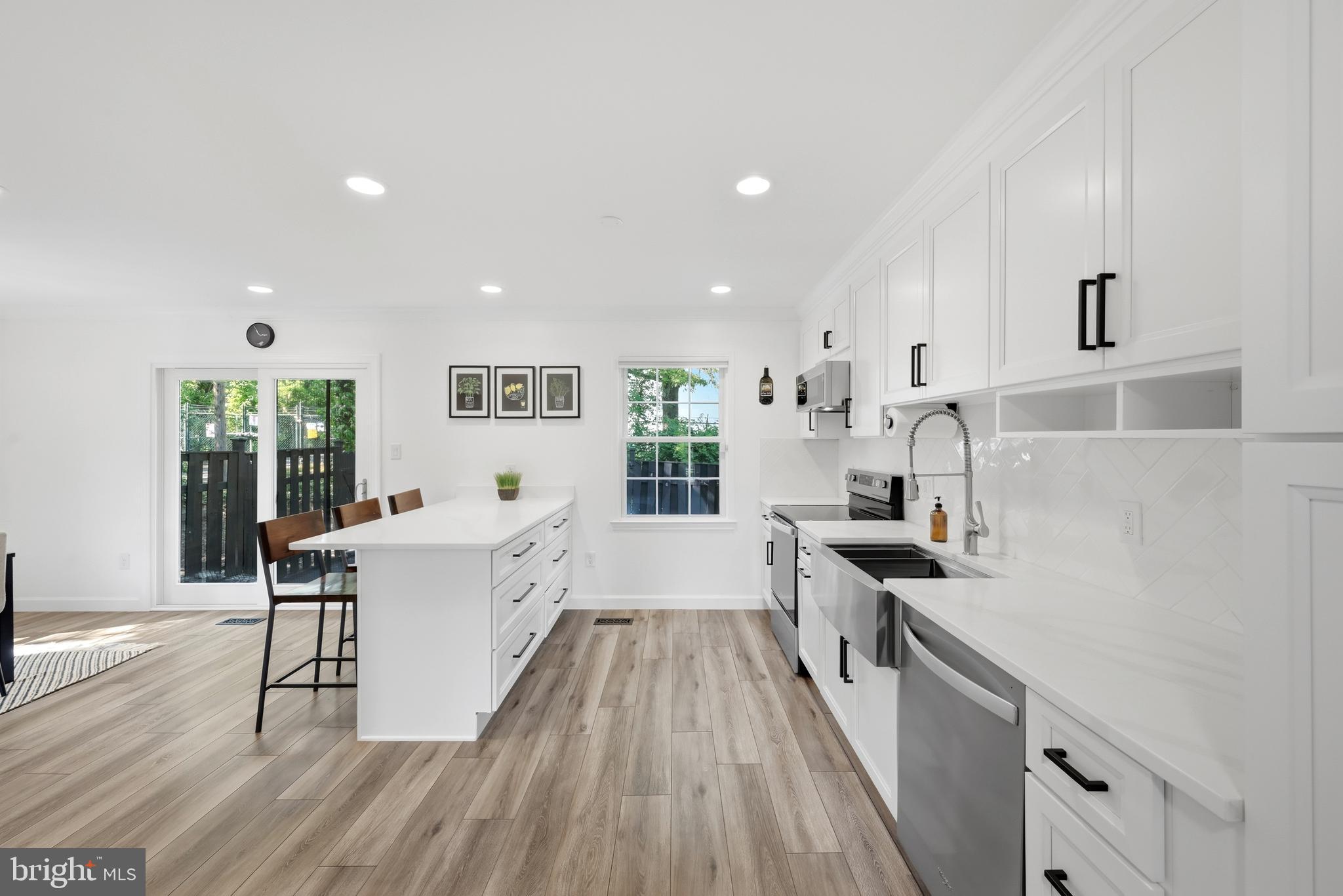 COMSTOCK - Residential
