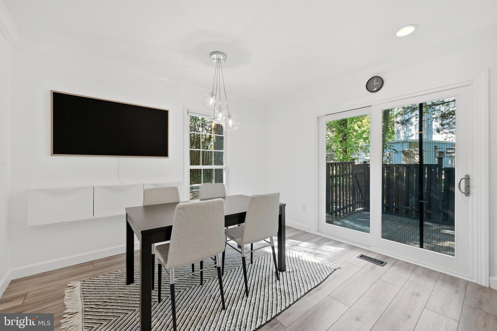 COMSTOCK - Residential