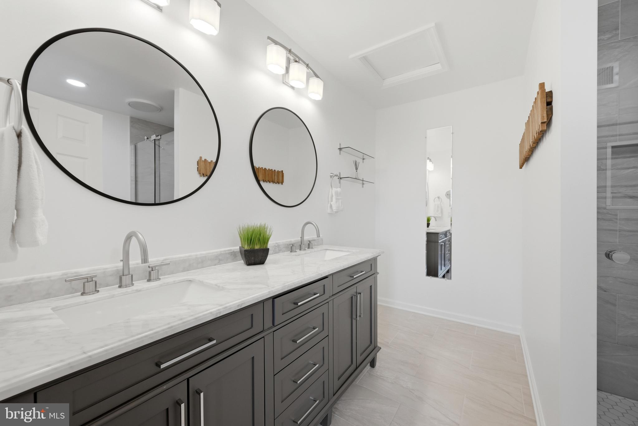 COMSTOCK - Residential