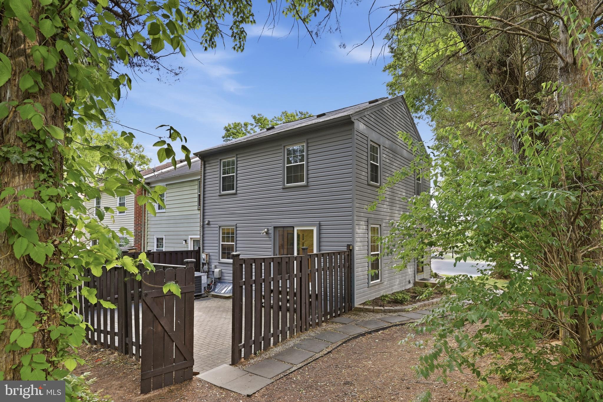 COMSTOCK - Residential