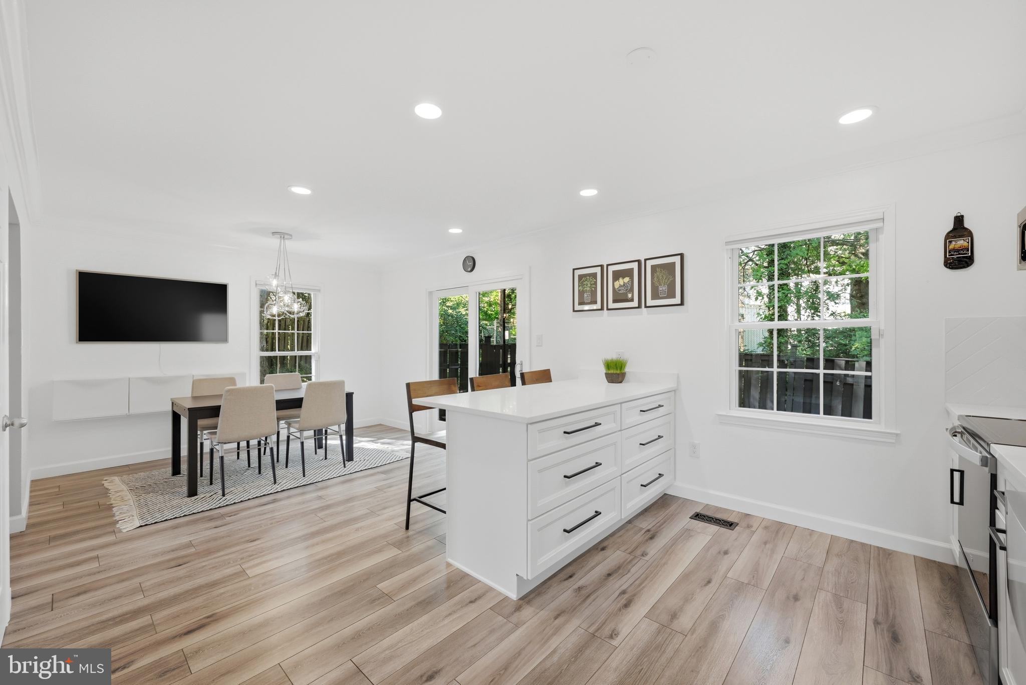 COMSTOCK - Residential