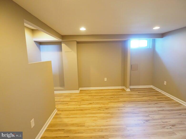 EASTWOOD - Residential Lease