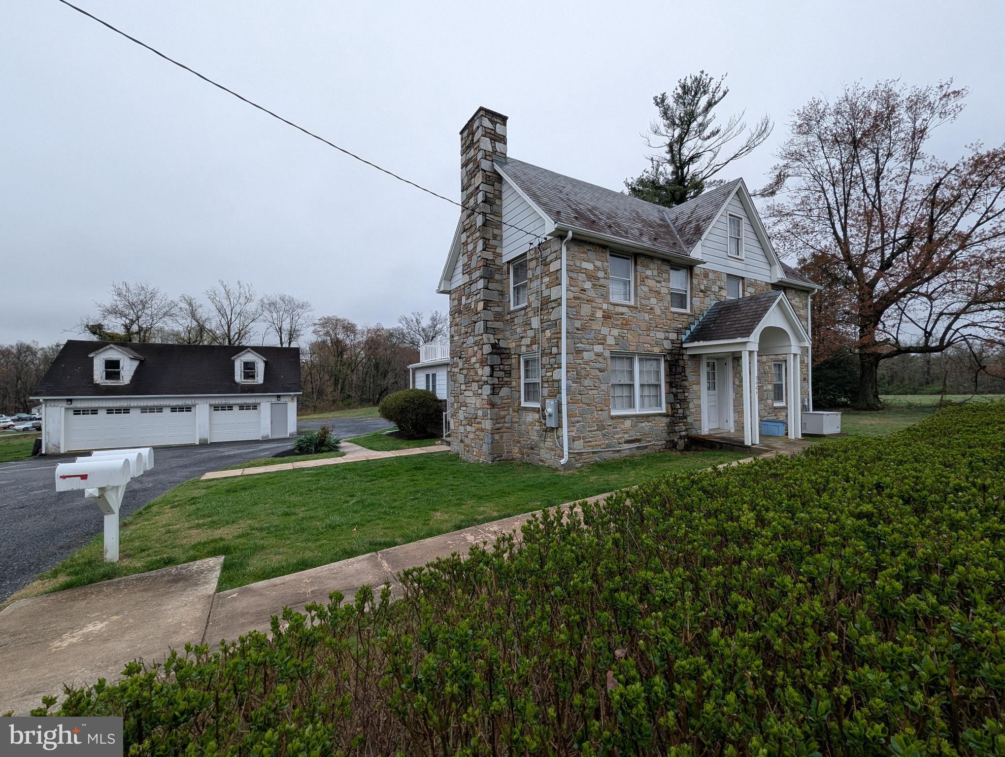 2005 E CHURCHVILLE ROAD