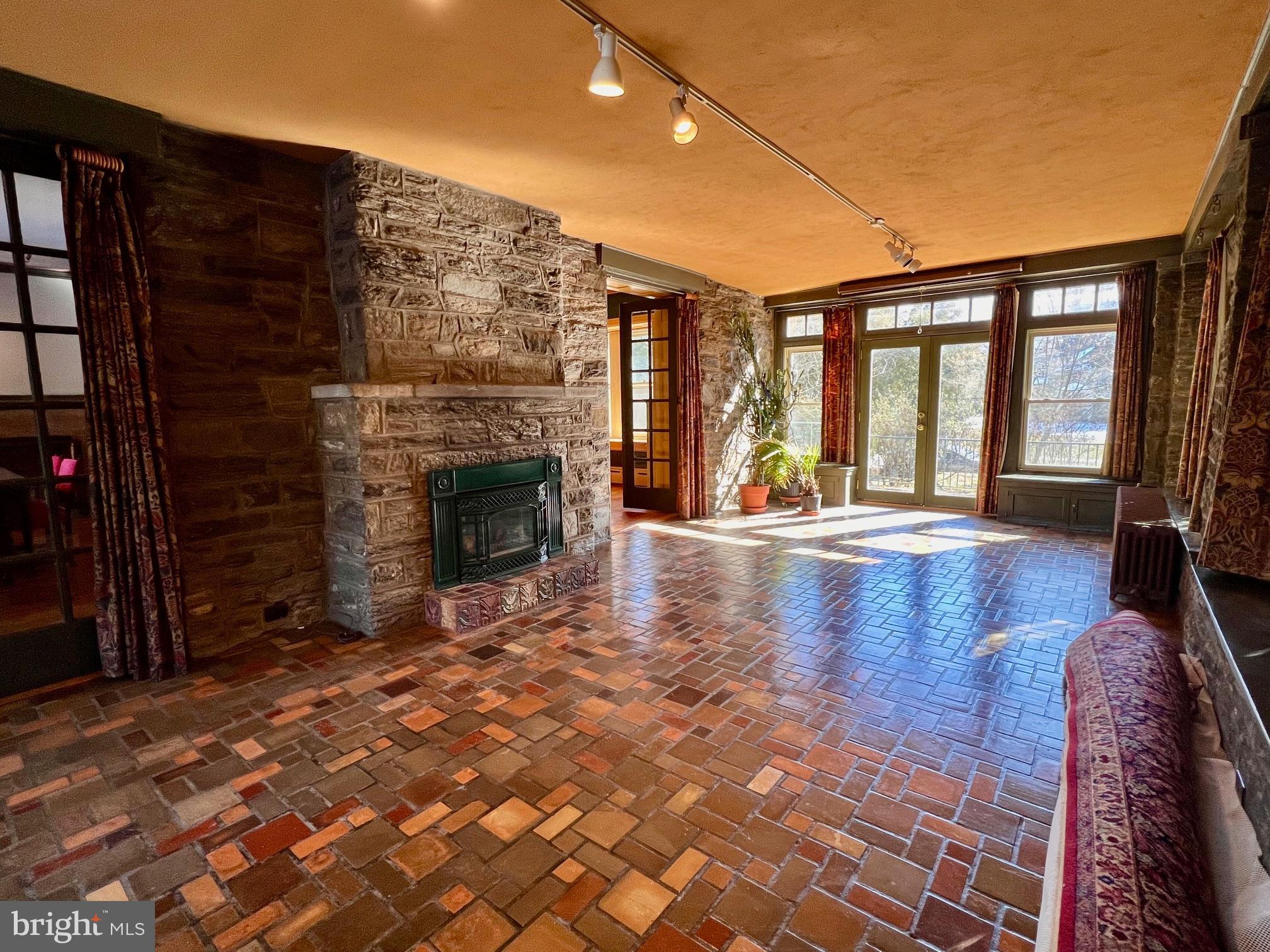 EAST MT AIRY - Residential