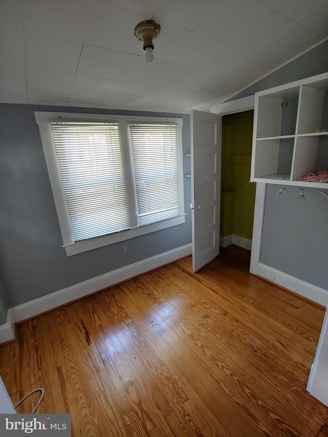 MT RAINIER - Residential Lease