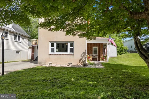117 Hillside Avenue, Trooper, PA 19403 - MLS#: PAMC2141548