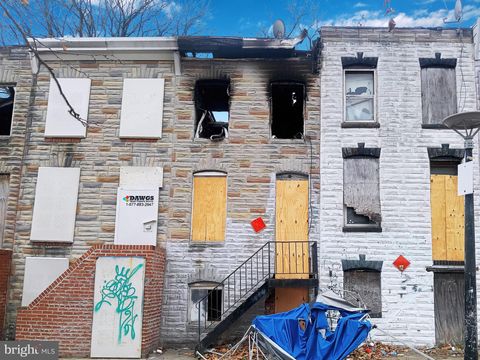 Townhouse For Sale - 326 Bruce Street<br/> BALTIMORE, MD 21223