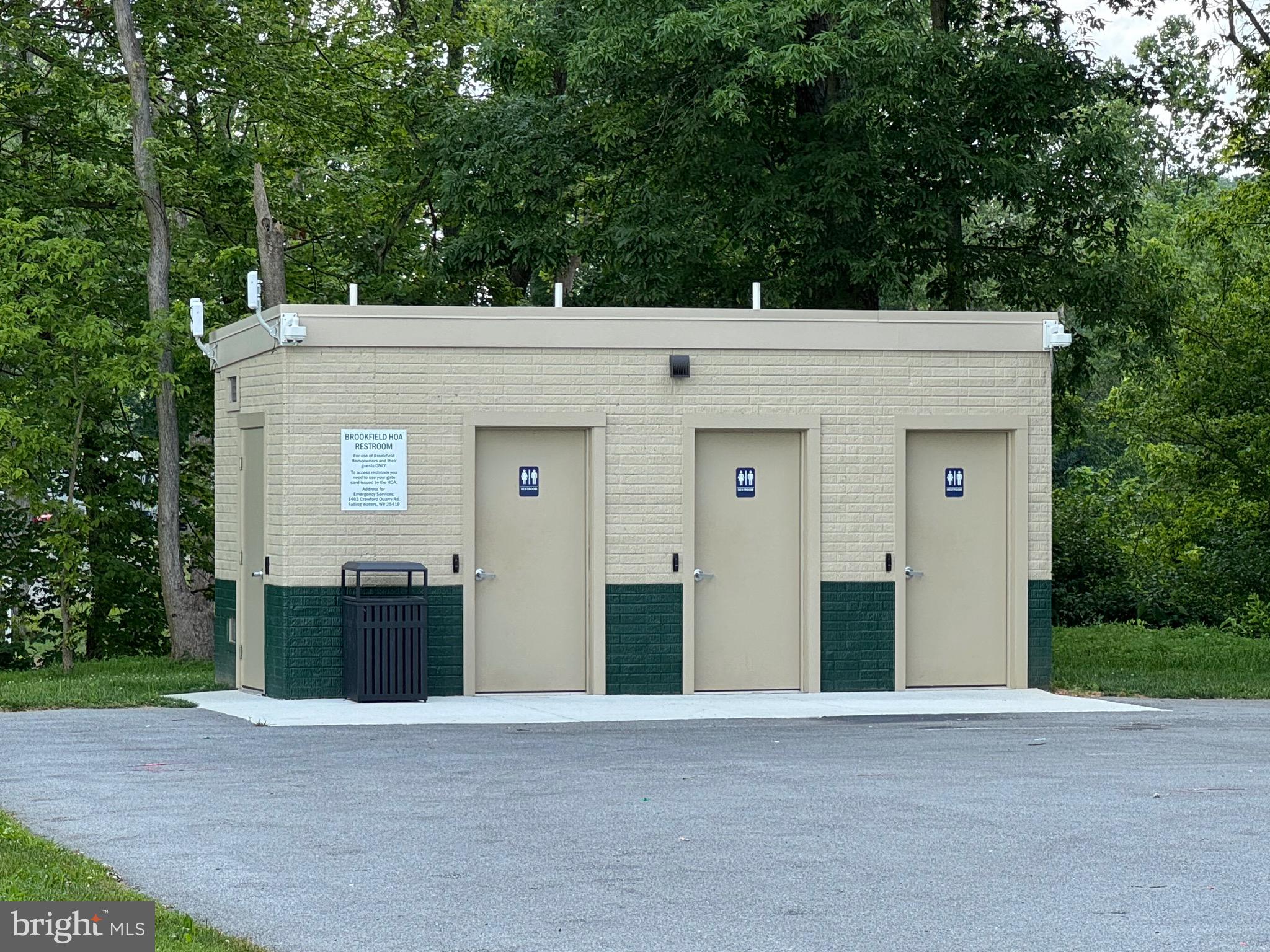 BROOKFIELD - Residential