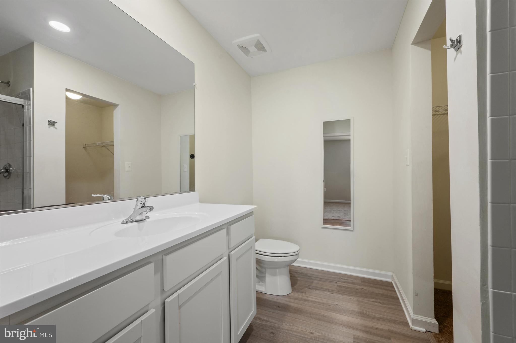 BROOKFIELD - Residential