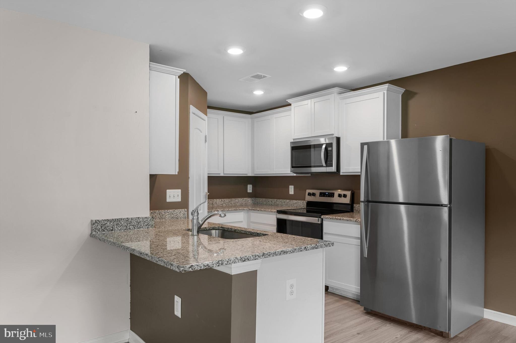 BROOKFIELD - Residential