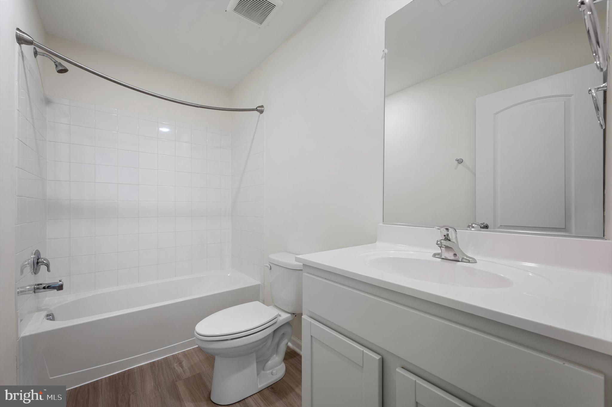 BROOKFIELD - Residential