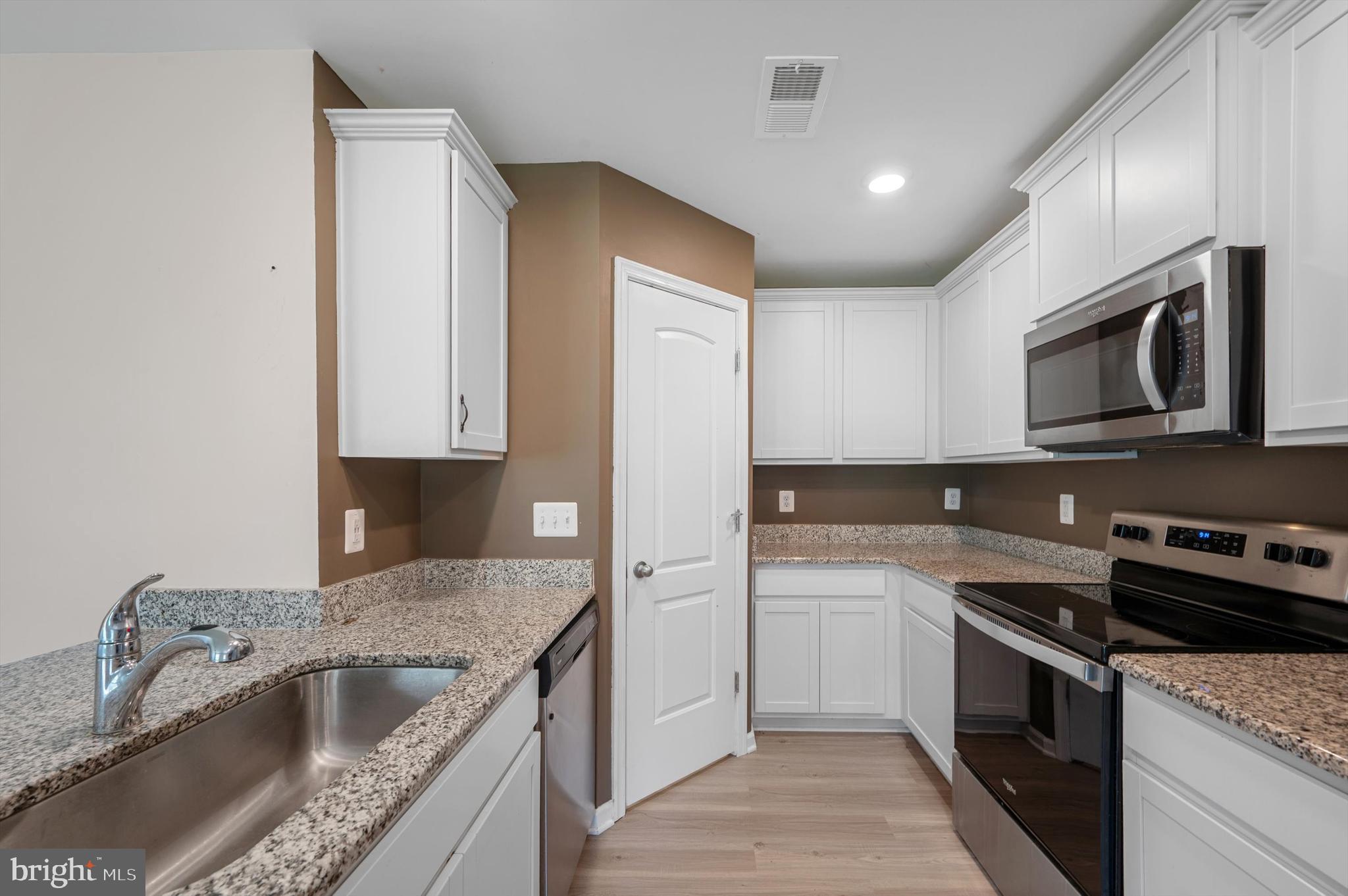 BROOKFIELD - Residential