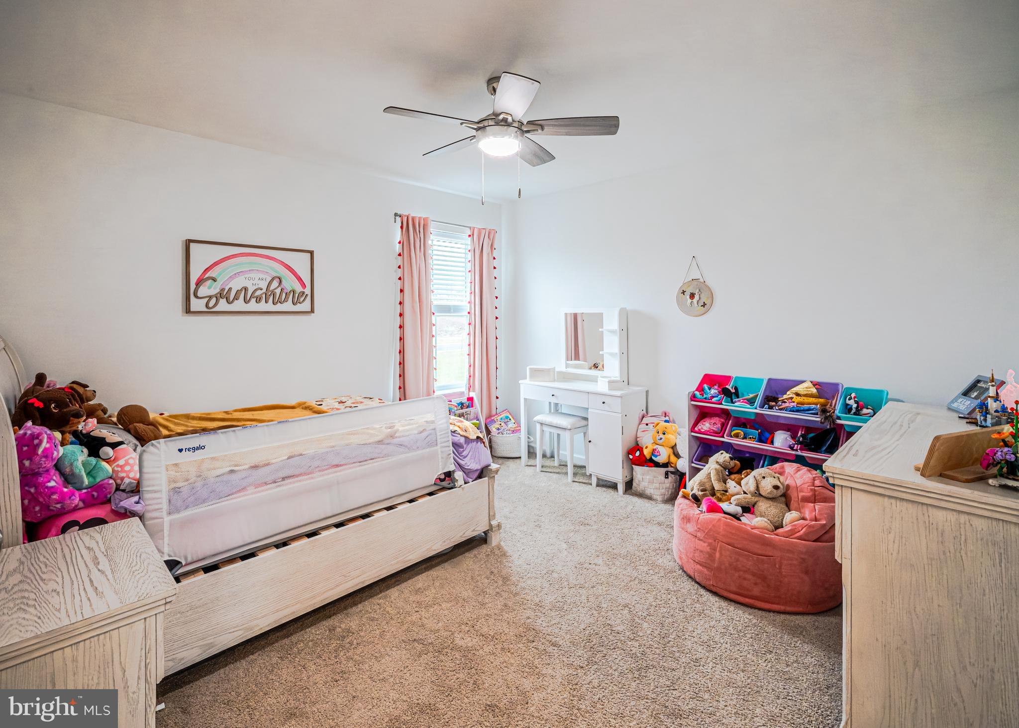 THE SEASONS - Residential