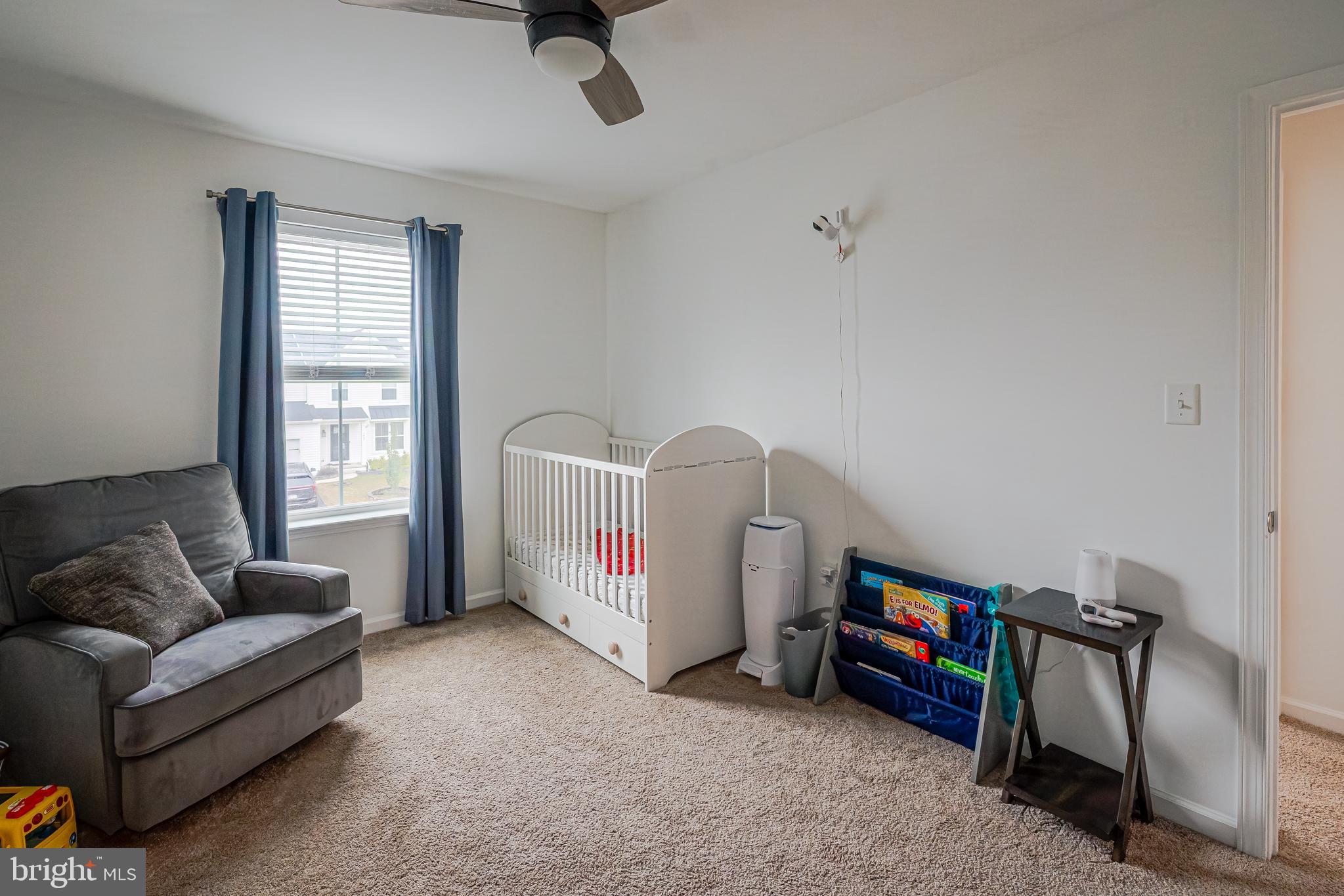 THE SEASONS - Residential