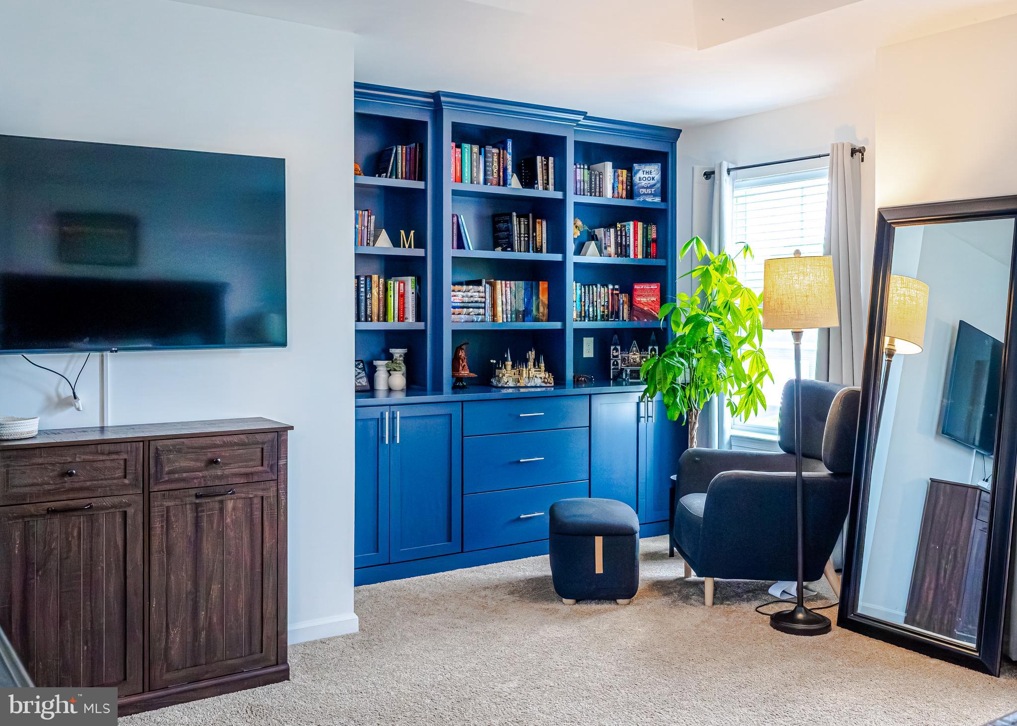 THE SEASONS - Residential