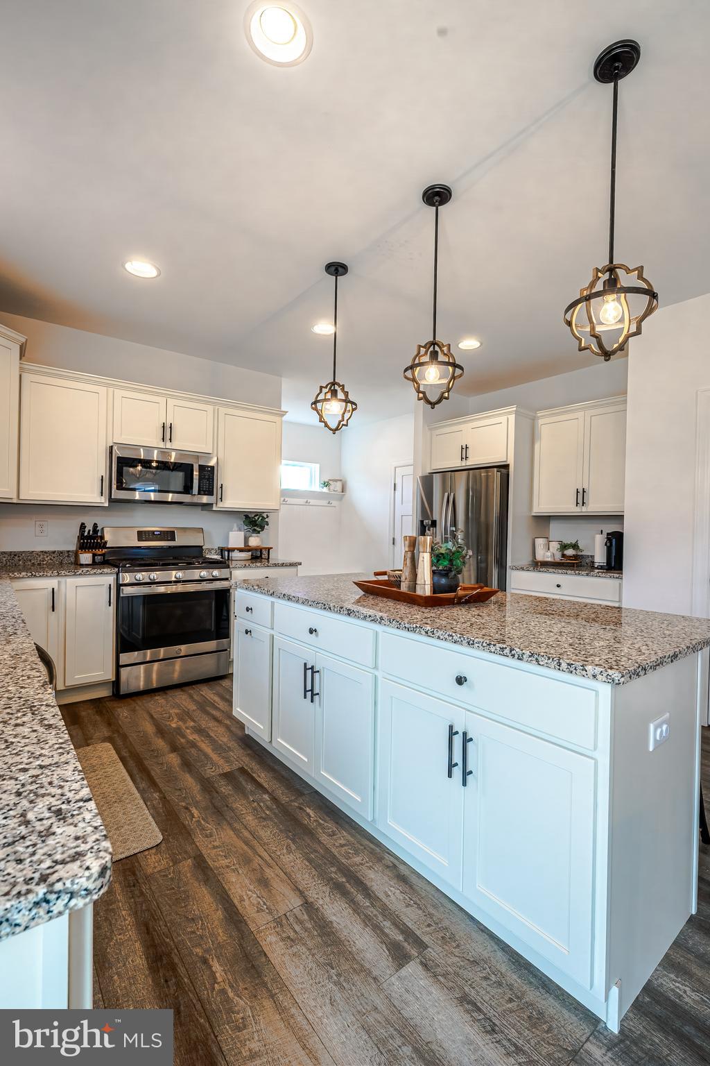 THE SEASONS - Residential