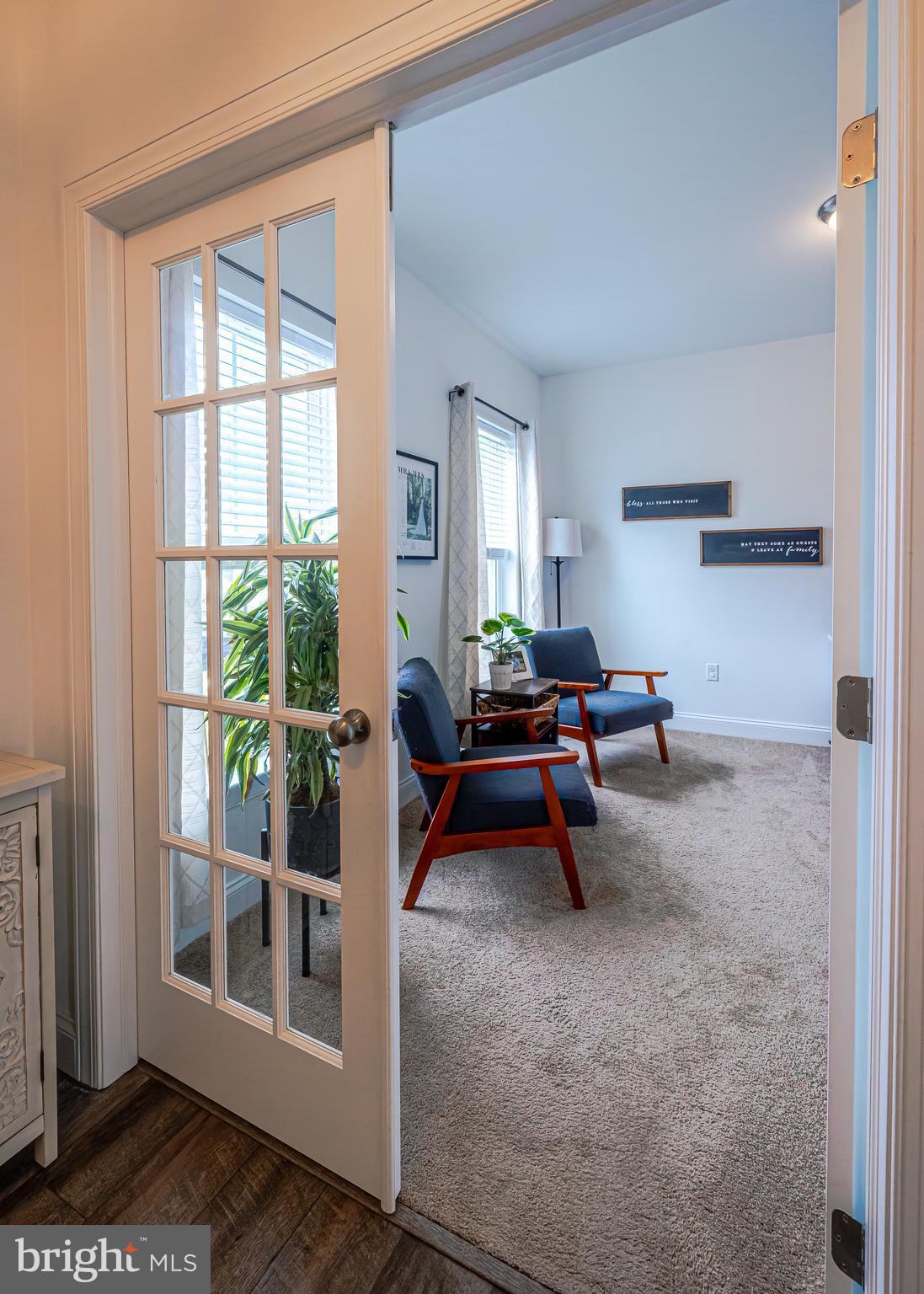 THE SEASONS - Residential