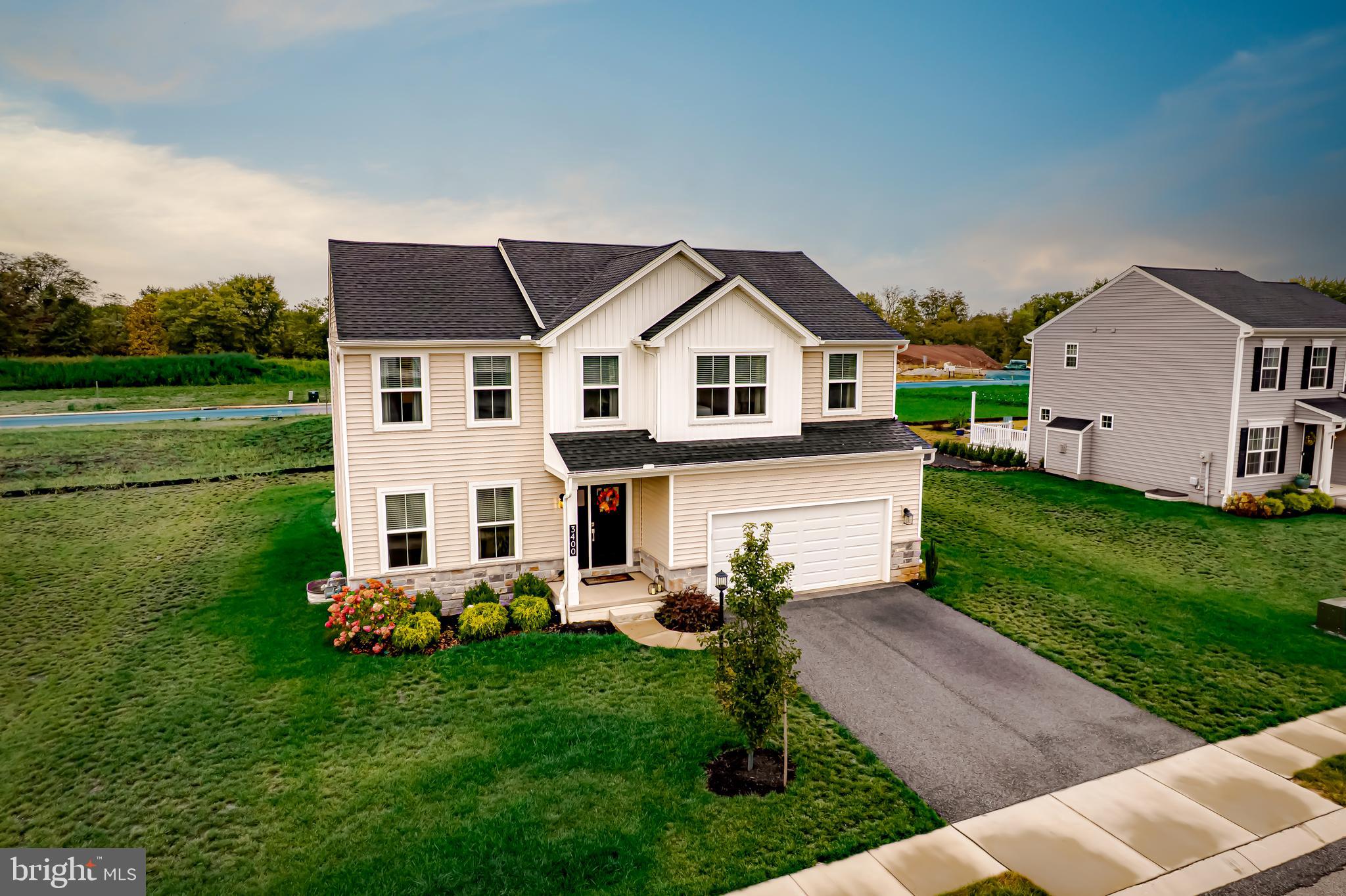 THE SEASONS - Residential