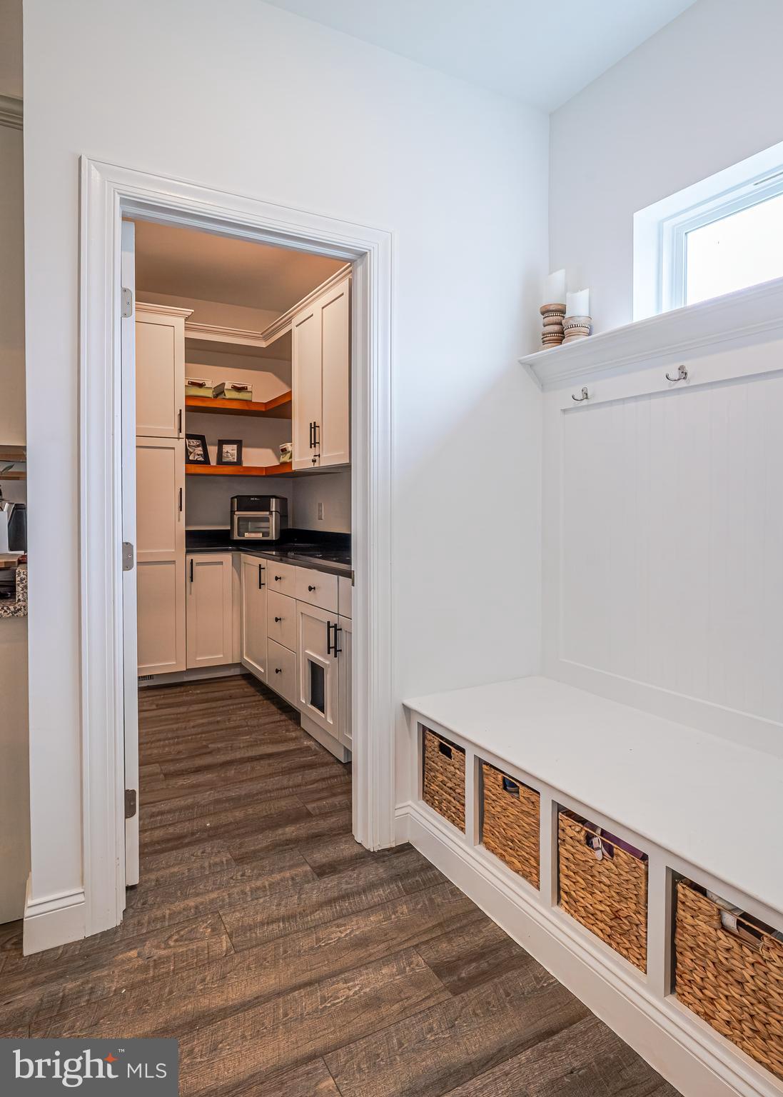 THE SEASONS - Residential