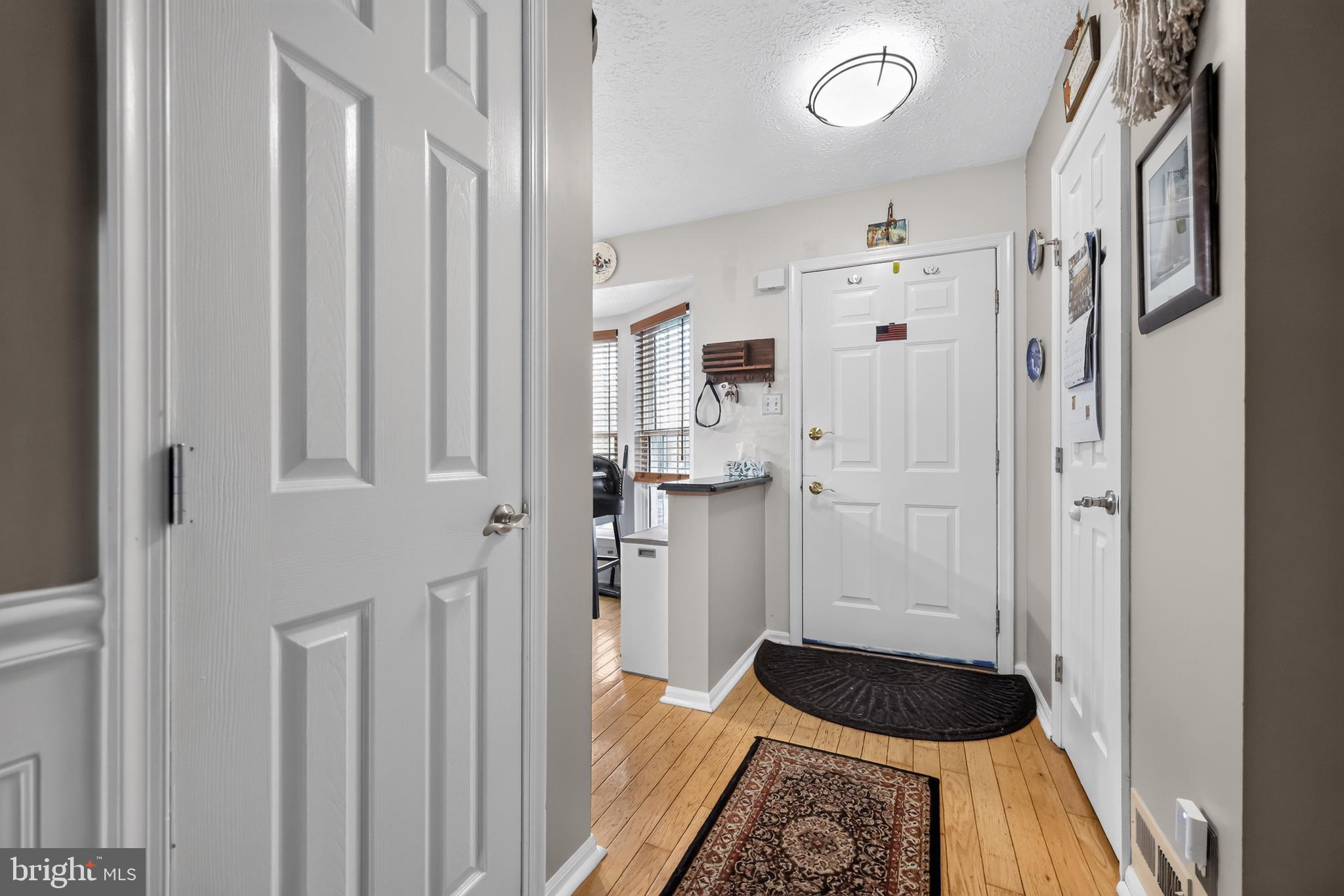 81 PEBBLE LANE