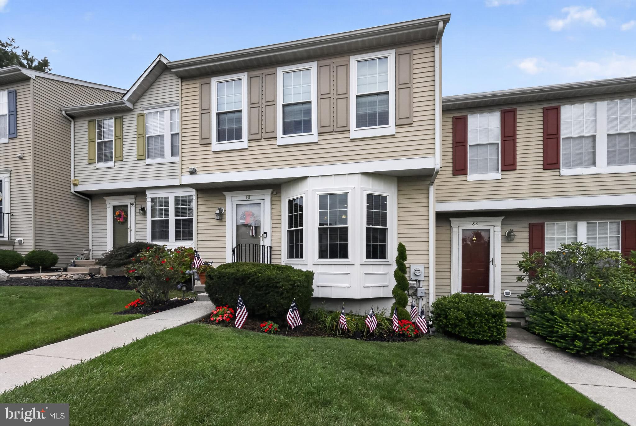 81 PEBBLE LANE