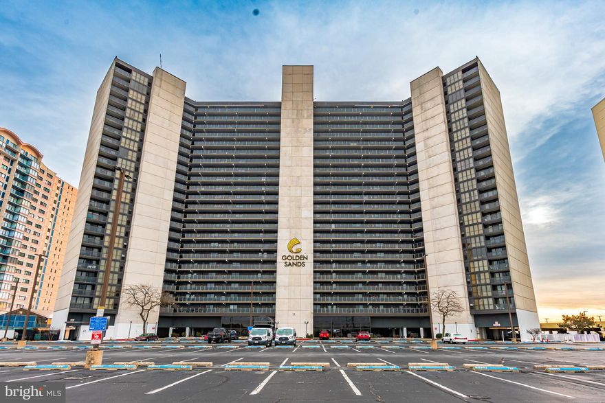 Fantastic oceanfront view from this updated efficiency. New kitchen cabinets, new countertop, new waterproof plank flooring, new storage cabinet. Amenities at the Golden Sands are a large outdoor pool, kiddie pool, Pickle ball, Volley Ball Court, tiki bar, ocean front deck, on-site summer eateries, 24-hour security, and direct beach access. The 22nd floors offer expansive views of the ocean and bay, heated indoor pool, game room, sitting room,  men's and women's locker rooms, sauna, gym and ballroom. High speed wifi included in condo fee.