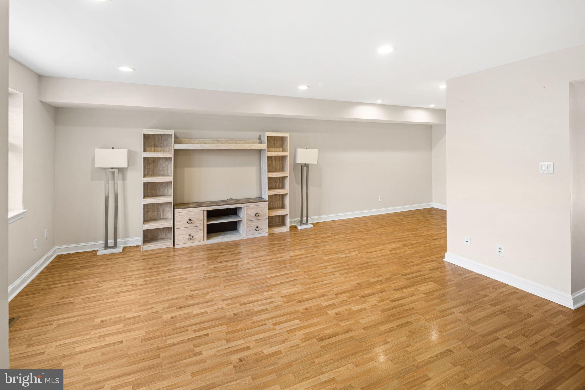 1485 TARLETON PLACE