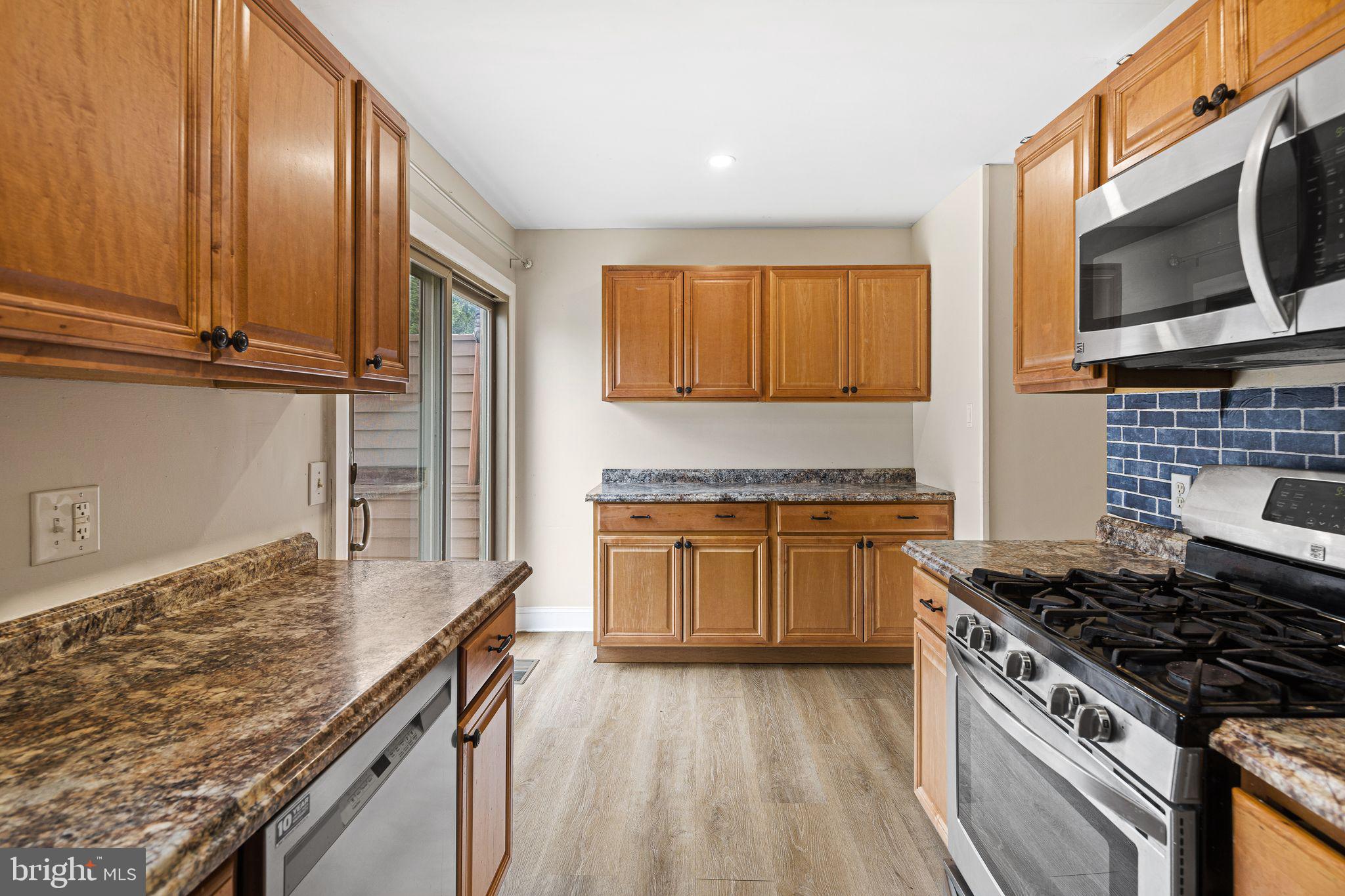 1485 TARLETON PLACE