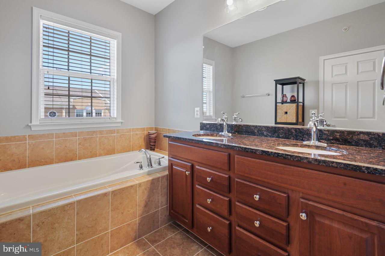 TOWNES AT GOOSE CREEK VILLAGE - Residential