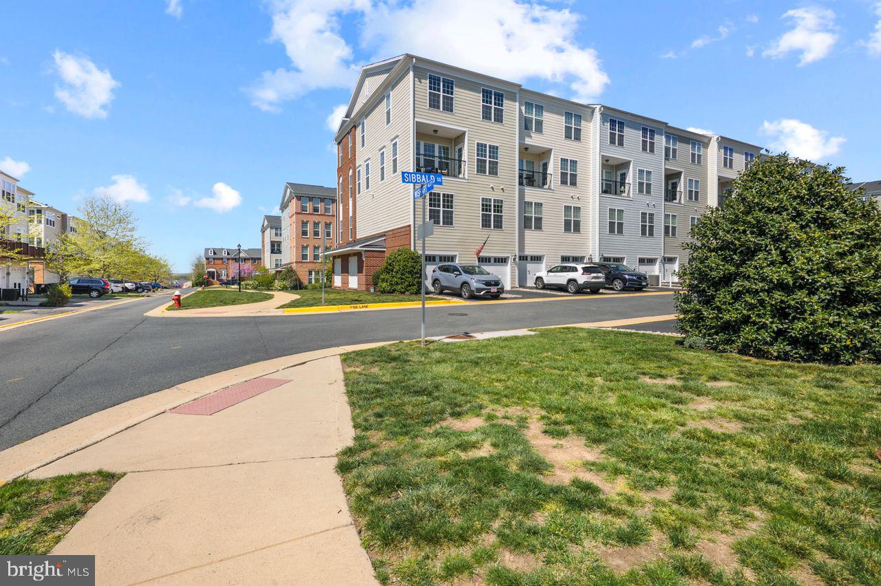 TOWNES AT GOOSE CREEK VILLAGE - Residential