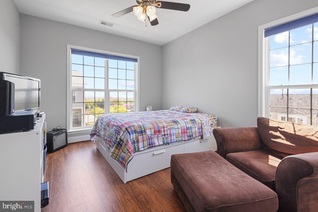 TOWNES AT GOOSE CREEK VILLAGE - Residential