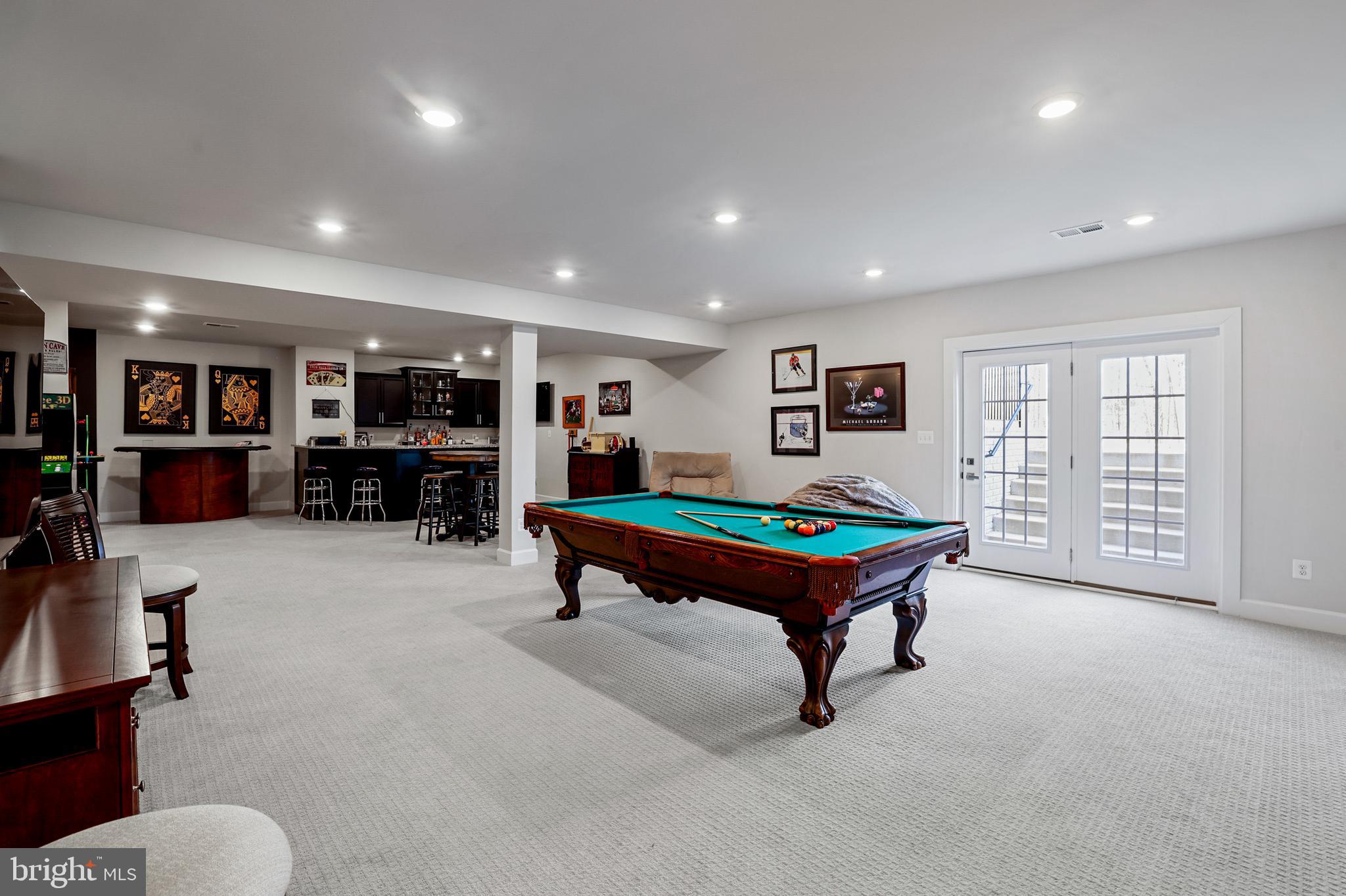 VIRGINIA CROSSING - Residential