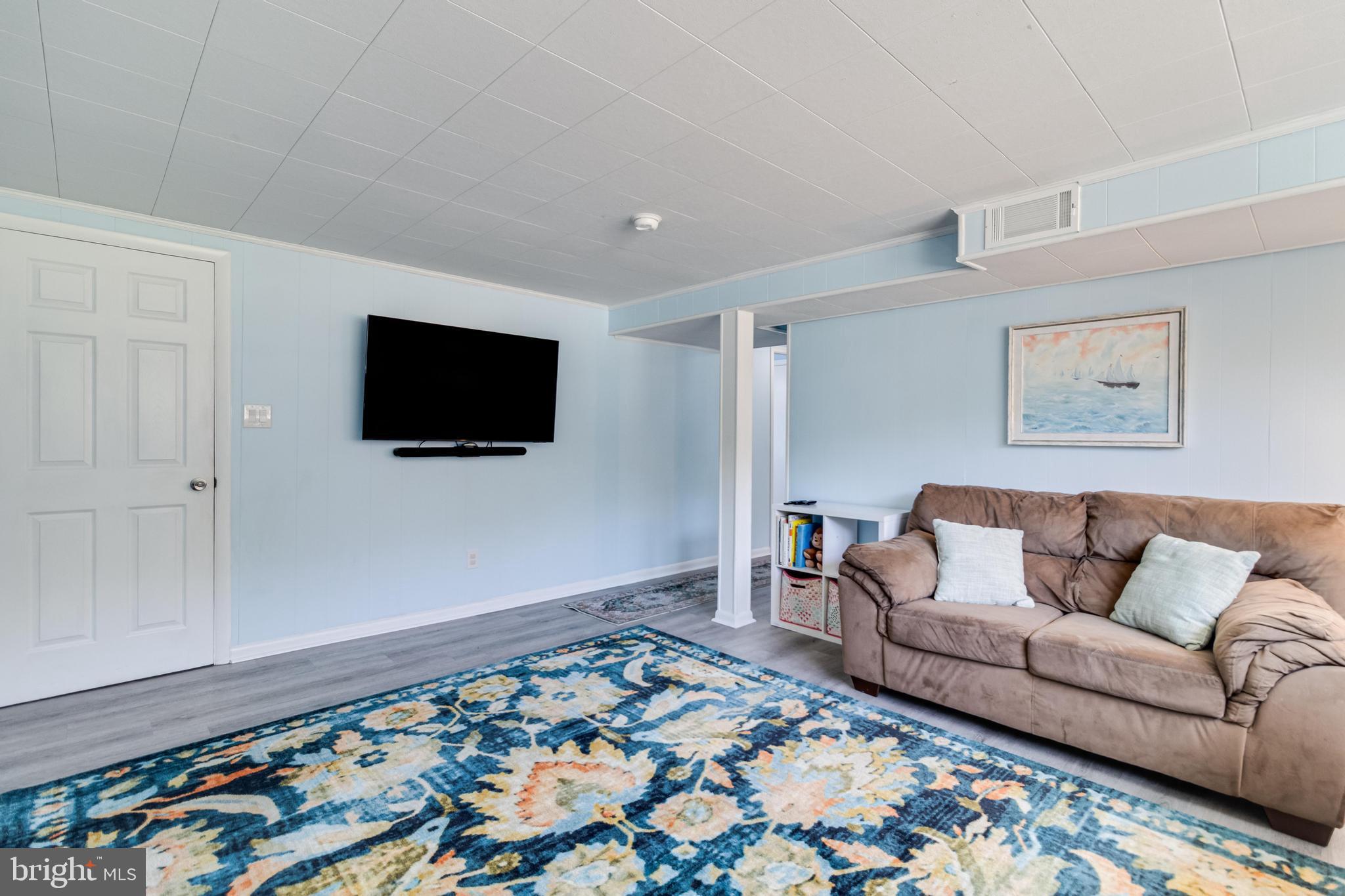 BRETON BAY ESTATES - Residential